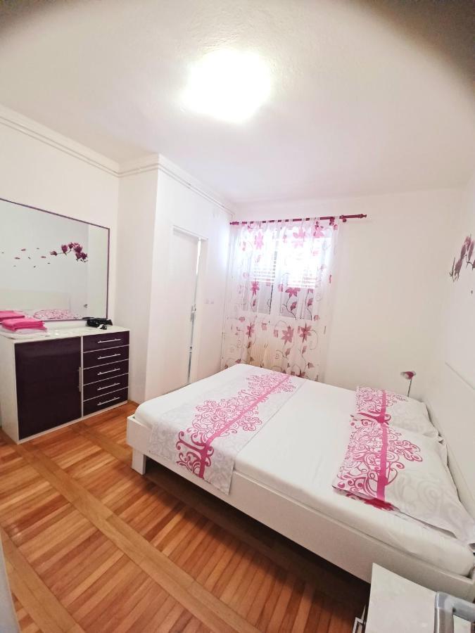 מאקרסקה Apartment Eva מראה חיצוני תמונה